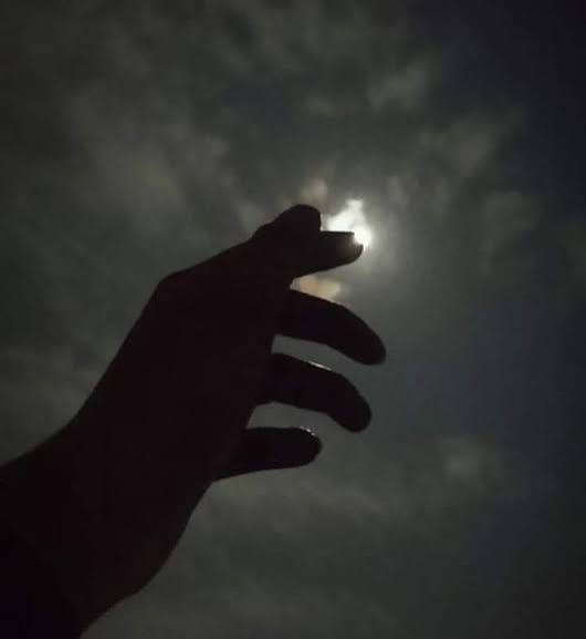আলোর মত